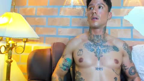 Snapshot of dylanstonne1 chatting on 2, 3, 2025 D Y L A N online show from 2, 3, 2025