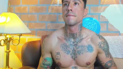 Snapshot of dylanstonne1 chatting on 4, 3, 2025 D Y L A N online show from 4, 3, 2025