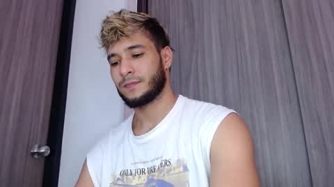 Snapshot of dylanxfun chatting on 1, 10, 2025 dylanxfun online show from 1, 10, 2025