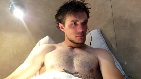 Snapshot of dylp400 chatting on 19, 2, 2025 dylp400 online show from 19, 2, 2025