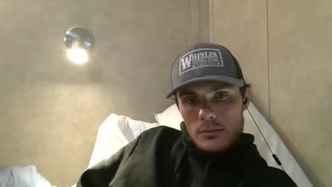 Snapshot of dylp400 chatting on 23, 2, 2025 dylp400 online show from 23, 2, 2025