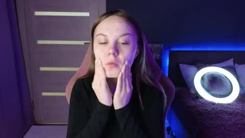 Snapshot of dyna_bae chatting on 9, 10, 2025 Dyna online show from 9, 10, 2025