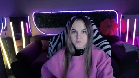 Snapshot of dyna_bae chatting on 24, 11, 2025 Dyna online show from 24, 11, 2025