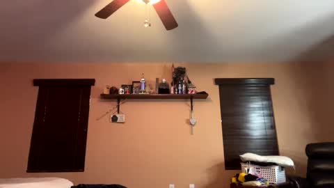 Snapshot of earl3232 chatting on 16, 1, 2026 earl3232 online show from 16, 1, 2026