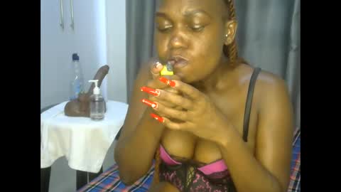 Snapshot of east_queen chatting on 4, 3, 2025 east_queen online show from 4, 3, 2025
