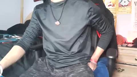 TWITTER   INSTAGRAM    easybreezy20   ONLINE 1230 AM TO 7AM online show from 27, 1, 2025