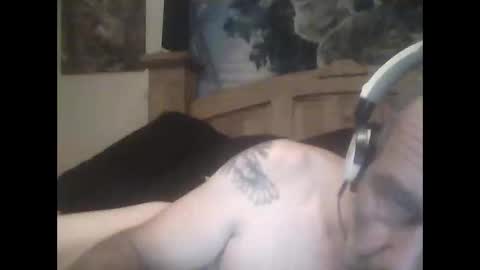 Snapshot of easye4015 chatting on 10, 10, 2025 Easye online show from 10, 10, 2025