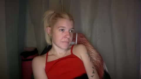 Snapshot of ebony8ivory chatting on 5, 10, 2025 americnbarbie online show from 5, 10, 2025