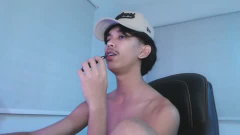 Snapshot of ebony_fuckboy chatting on 8, 11, 2025 ebony_fuckboy online show from 8, 11, 2025
