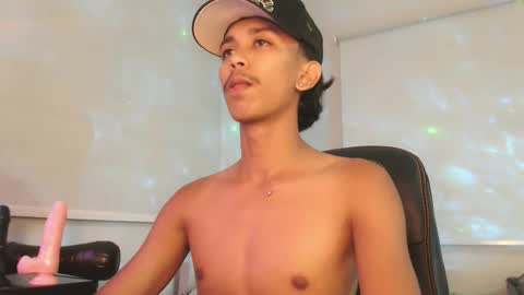 Snapshot of ebony_fuckboy chatting on 23, 11, 2025 ebony_fuckboy online show from 23, 11, 2025