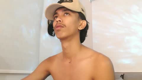 Snapshot of ebony_fuckboy chatting on 27, 11, 2025 ebony_fuckboy online show from 27, 11, 2025