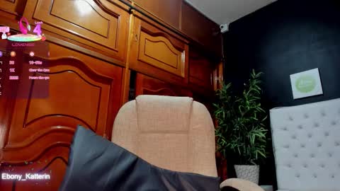 ebony_katterin online show from 13, 12, 2025