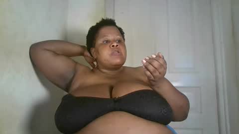 ebony_magixs online show from 2, 10, 2025