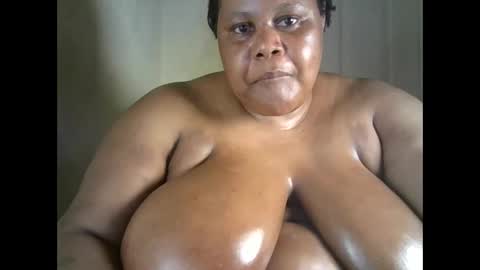 ebony_magixs online show from 13, 10, 2025