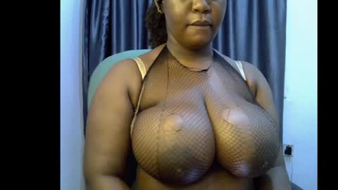 Snapshot of ebony_plumx12 chatting on 9, 9, 2025 Prisy online show from 9, 9, 2025