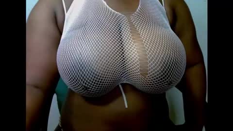 Snapshot of ebony_plumx12 chatting on 17, 9, 2025 Prisy online show from 17, 9, 2025