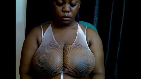 Snapshot of ebony_plumx12 chatting on 25, 9, 2025 Prisy online show from 25, 9, 2025