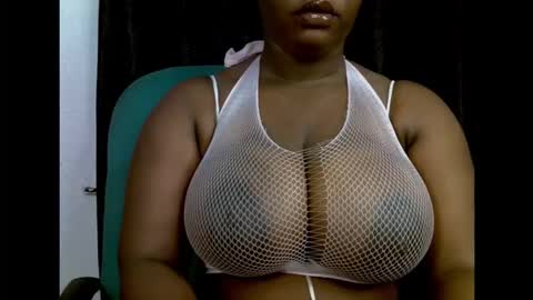 Snapshot of ebony_plumx12 chatting on 28, 9, 2025 Prisy online show from 28, 9, 2025