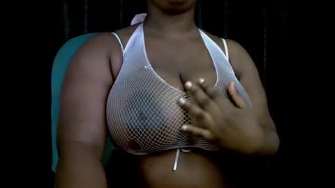 Snapshot of ebony_plumx12 chatting on 6, 10, 2025 Prisy online show from 6, 10, 2025