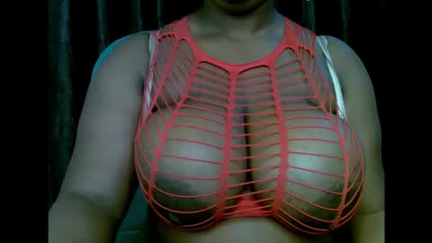 Snapshot of ebony_plumx12 chatting on 14, 10, 2025 Prisy online show from 14, 10, 2025
