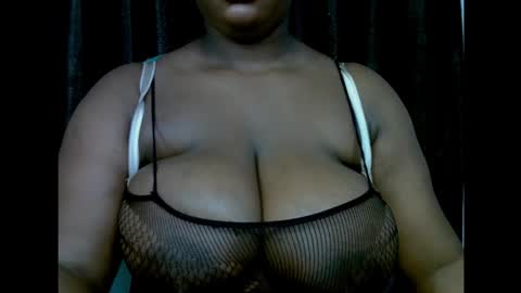 Snapshot of ebony_plumx12 chatting on 15, 10, 2025 Prisy online show from 15, 10, 2025