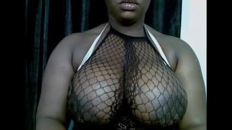 Snapshot of ebony_plumx12 chatting on 19, 10, 2025 Prisy online show from 19, 10, 2025