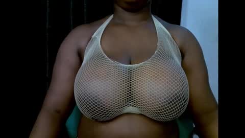 Snapshot of ebony_plumx12 chatting on 21, 10, 2025 Prisy online show from 21, 10, 2025