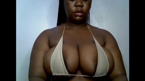 Snapshot of ebony_plumx12 chatting on 30, 10, 2025 Prisy online show from 30, 10, 2025