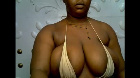 Snapshot of ebony_plumx12 chatting on 14, 11, 2025 Prisy online show from 14, 11, 2025