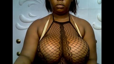 Snapshot of ebony_plumx12 chatting on 20, 11, 2025 Prisy online show from 20, 11, 2025