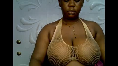 Snapshot of ebony_plumx12 chatting on 23, 11, 2025 Prisy online show from 23, 11, 2025