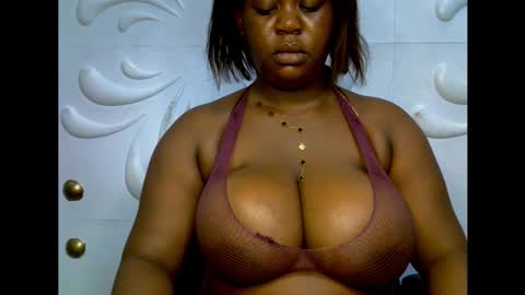 Snapshot of ebony_plumx12 chatting on 23, 11, 2025 Prisy online show from 23, 11, 2025