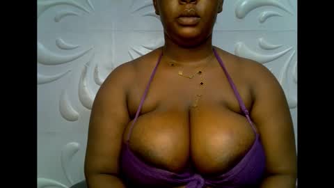 Snapshot of ebony_plumx12 chatting on 25, 11, 2025 Prisy online show from 25, 11, 2025