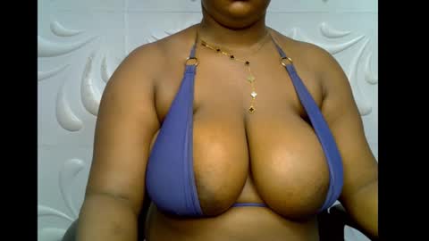 Snapshot of ebony_plumx12 chatting on 26, 11, 2025 Prisy online show from 26, 11, 2025