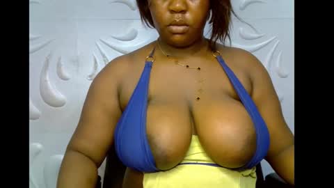 Snapshot of ebony_plumx12 chatting on 26, 11, 2025 Prisy online show from 26, 11, 2025