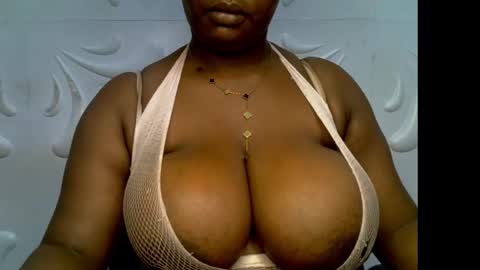 Snapshot of ebony_plumx12 chatting on 30, 11, 2025 Prisy online show from 30, 11, 2025