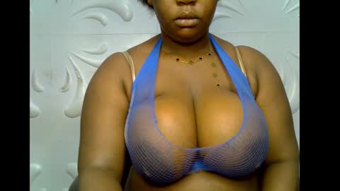 Snapshot of ebony_plumx12 chatting on 2, 12, 2025 Prisy online show from 2, 12, 2025