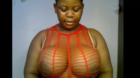 Snapshot of ebony_plumx12 chatting on 17, 12, 2025 Prisy online show from 17, 12, 2025