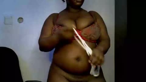 Snapshot of ebony_plumx12 chatting on 6, 1, 2026 Prisy online show from 6, 1, 2026