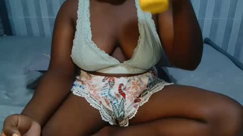 Snapshot of ebony_sabrina chatting on 4, 3, 2025 Sabrina online show from 4, 3, 2025