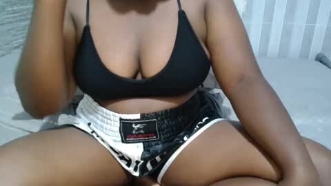 Snapshot of ebony_sabrina chatting on 6, 11, 2025 Sabrina online show from 6, 11, 2025