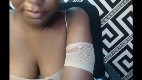 Snapshot of ebony_sexy_queen chatting on 6, 3, 2025 Racheal online show from 6, 3, 2025