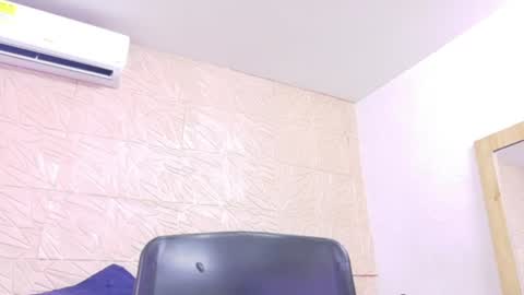 Snapshot of ebony_sugar_mommy chatting on 5, 7, 2026 MILENA online show from 5, 7, 2026