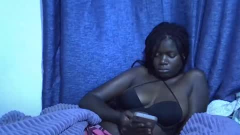 Snapshot of ebonybloom01 chatting on 26, 9, 2025 ebonybloom01 online show from 26, 9, 2025