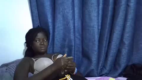 Snapshot of ebonybloom01 chatting on 27, 9, 2025 ebonybloom01 online show from 27, 9, 2025