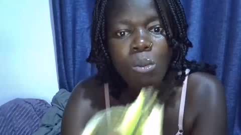 Snapshot of ebonybloom01 chatting on 1, 10, 2025 ebonybloom01 online show from 1, 10, 2025