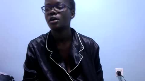 Snapshot of ebonybloom01 chatting on 10, 11, 2025 ebonybloom01 online show from 10, 11, 2025