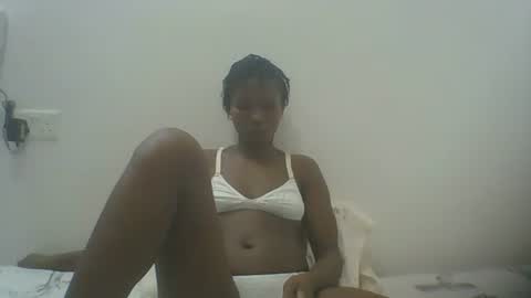 Snapshot of ebonycutegal1996 chatting on 16, 2, 2025 TRIZER online show from 16, 2, 2025