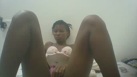 Snapshot of ebonycutegal1996 chatting on 18, 2, 2025 TRIZER online show from 18, 2, 2025