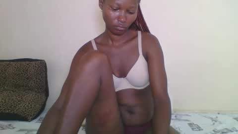 Snapshot of ebonycutegal1996 chatting on 18, 11, 2025 TRIZER online show from 18, 11, 2025